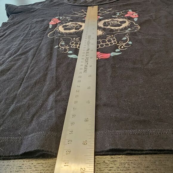 TORRID Day of the Dead Design Crew Neck Short Sleeve Graphic T-Shirt - Picture 5 of 6